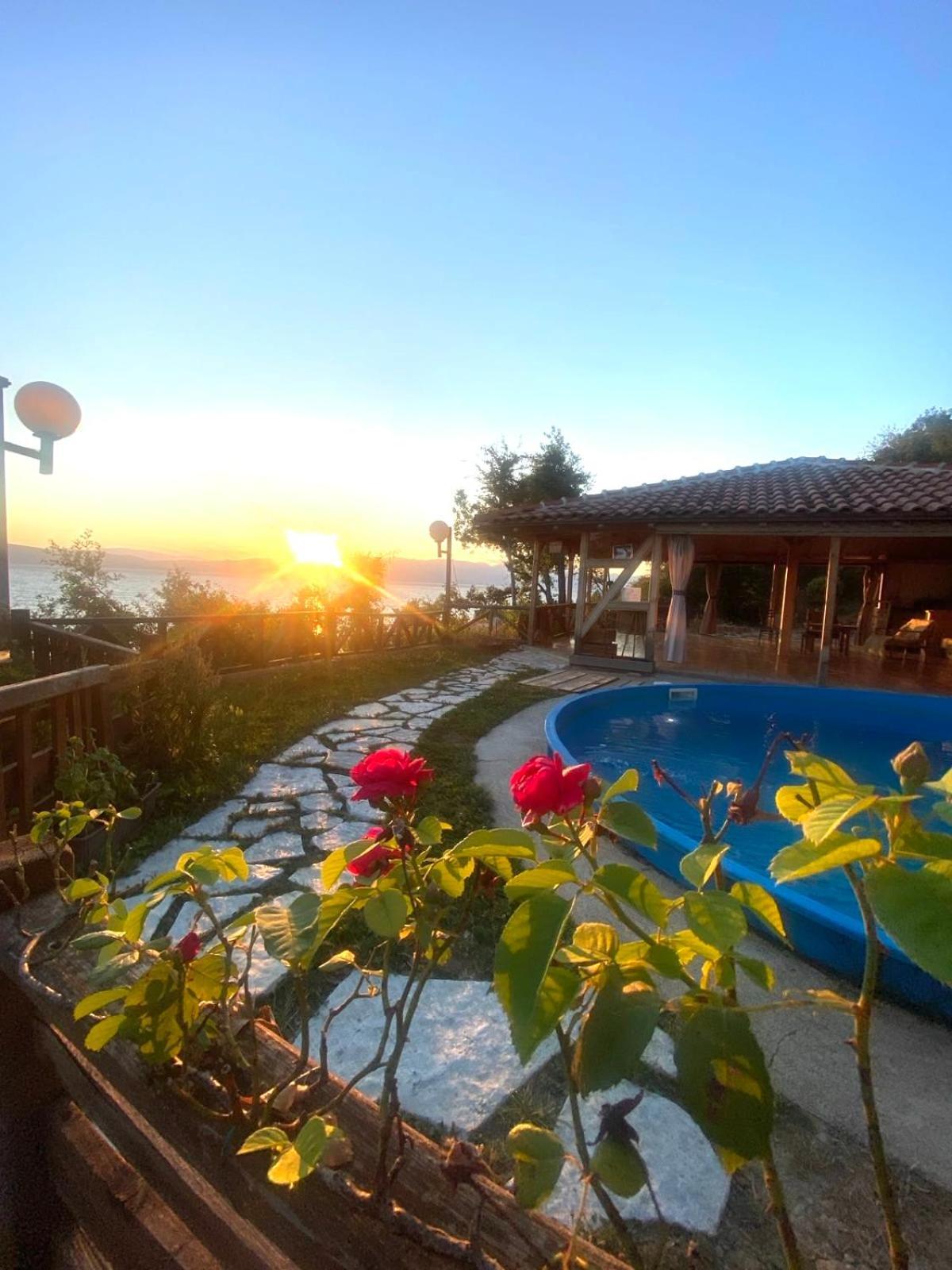 Robinson Sunset Guest House Lagadin Dış mekan fotoğraf